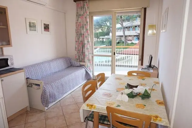 Stüdyo, Balkon