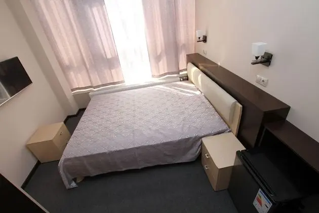 Standard Tek Büyük Yataklı Oda