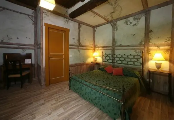 Classic Tek Büyük Yataklı Oda