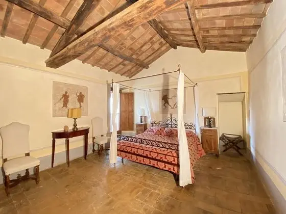 Classic Tek Büyük Yataklı Oda