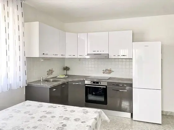 Apart Daire (Vese - 100 m from beach - A1(2+2))