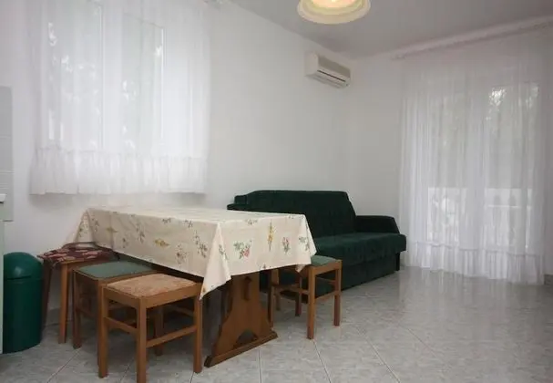 Apart Daire (Vese - 100 m from beach - A2(2+2))