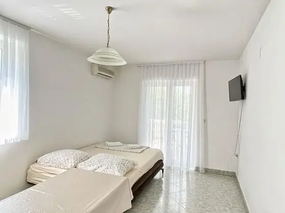 Apart Daire (Vese - 100 m from beach - A2(2+2))