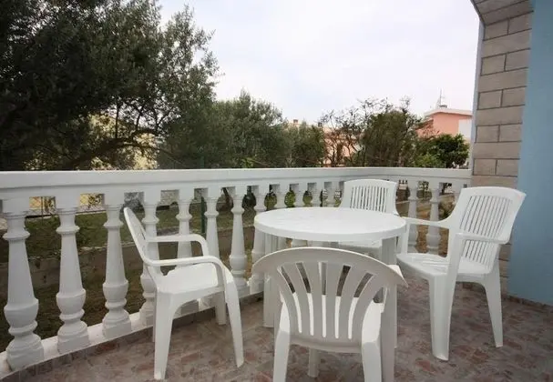 Apart Daire (Vese - 100 m from beach - A2(2+2))