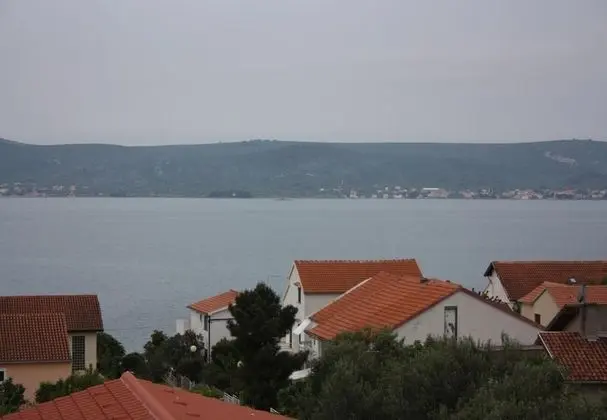 Apart Daire (Vese - 100 m from beach - A4(2+2))