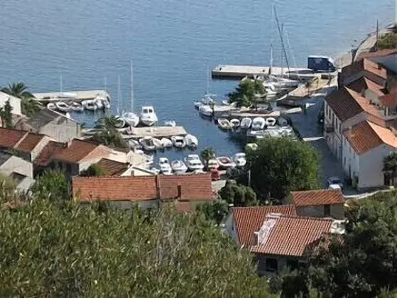 Ev (Vese - 50 m from sea - H(4+1))