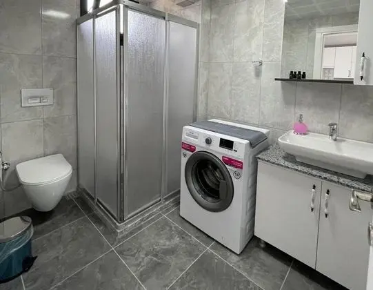 Apart Oda, Sokak Manzaralı, Balkonlu