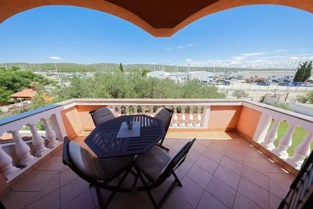 Apart Daire (Vesna - 200 m from beach - A1(2+1))