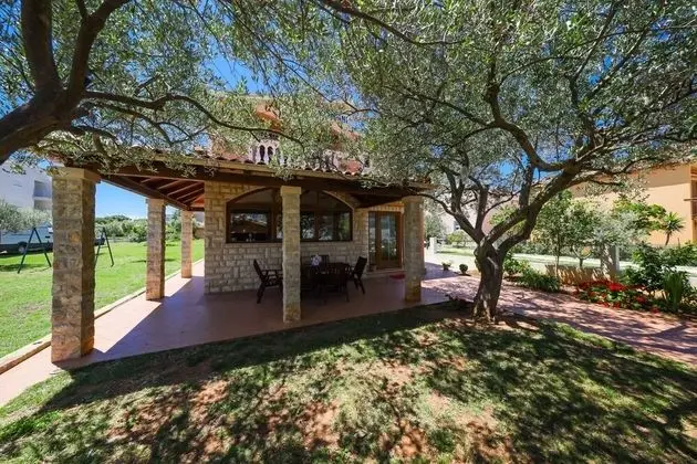 Apart Daire (Vesna - 200 m from beach - A1(2+1))