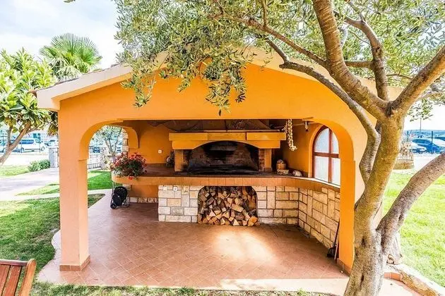 Apart Daire (Vesna - 200 m from beach - A3(2))