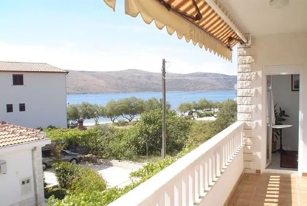 Apart Daire (Vesna - 40 m from pebble beach - A3(4)