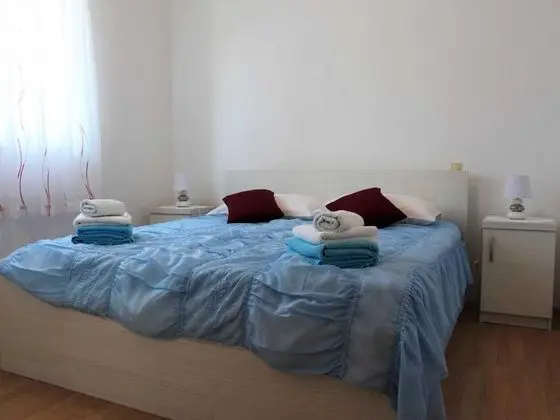 Apart Daire (Three Bedroom Apartment with Balcony)