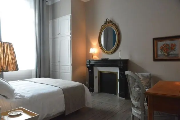 Deluxe Tek Büyük Yataklı Oda (Bourdeilles)