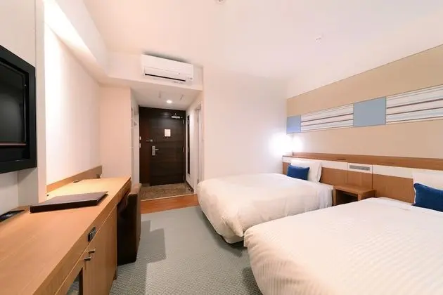 İki Ayrı Yataklı Oda, Sigara İçilmez (Adjoining, Compact)