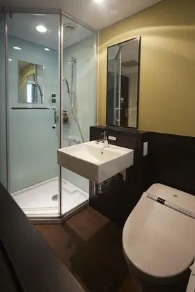 Tek Kişilik Oda, Sigara İçilebilir (Shower Booth)