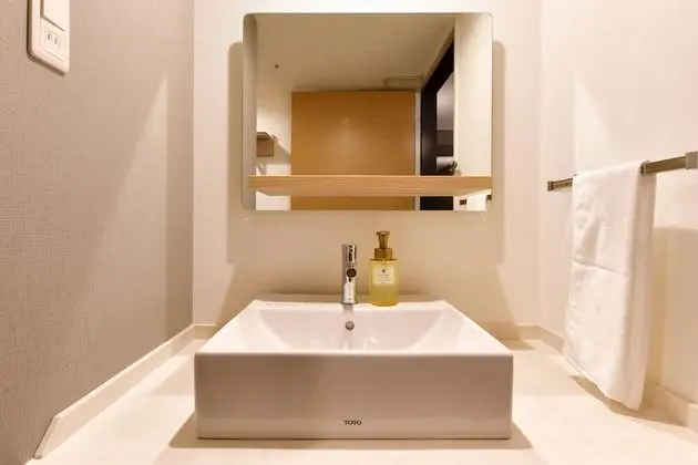 Tek Büyük Yataklı Oda, Sigara İçilmez (with Shower Booth)