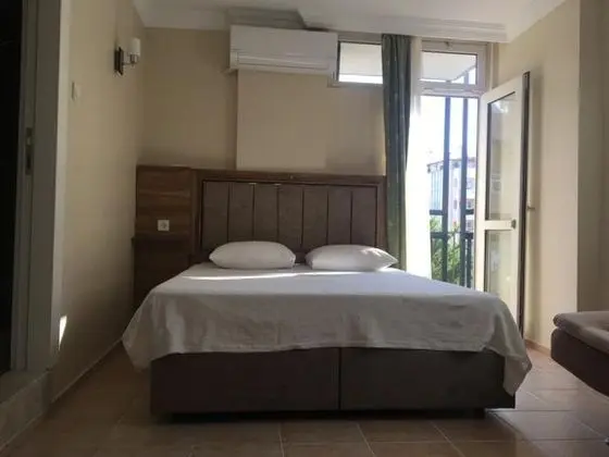Geniş Standart Oda, Şehir Manzaralı, Balkonlu