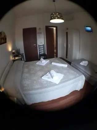 Üç Kişilik Oda, Şehir Manzaralı