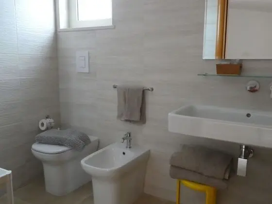 Tek Büyük Yataklı Oda, Balkon, Bahçe Manzaralı