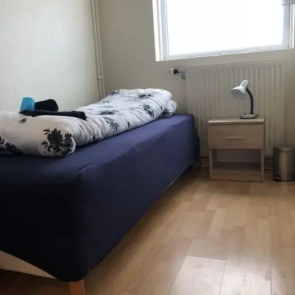 Tek Kişilik Oda, Ortak Banyo