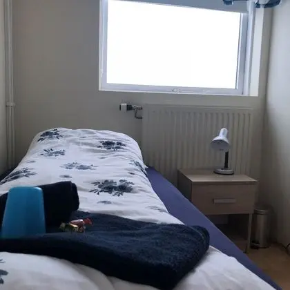 Tek Kişilik Oda, Ortak Banyo