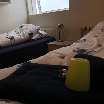 Üç Kişilik Oda, Ortak Banyo