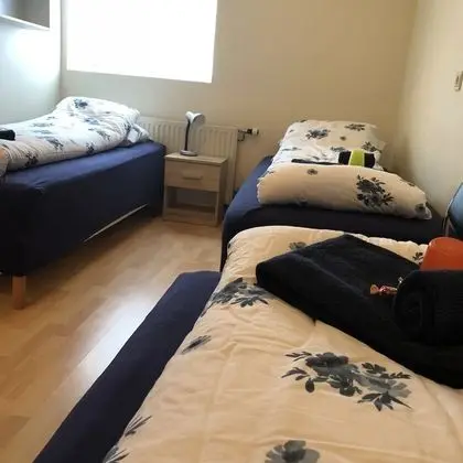 Üç Kişilik Oda, Ortak Banyo