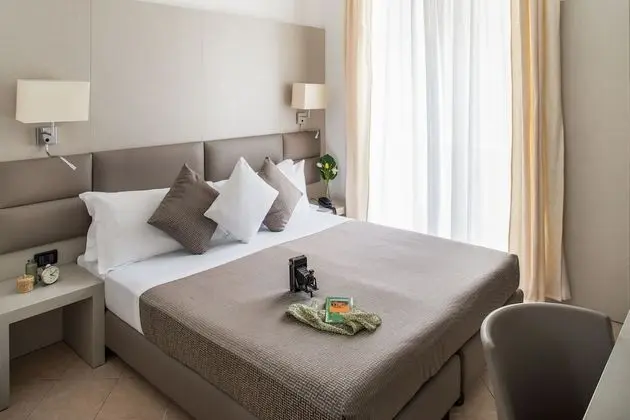 Superior Tek Büyük veya İki Ayrı Yataklı Oda, Balkon, Kısmi Deniz Manzaralı