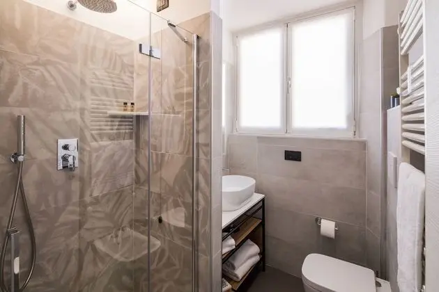 Superior Tek Büyük veya İki Ayrı Yataklı Oda, Balkon, Kısmi Deniz Manzaralı