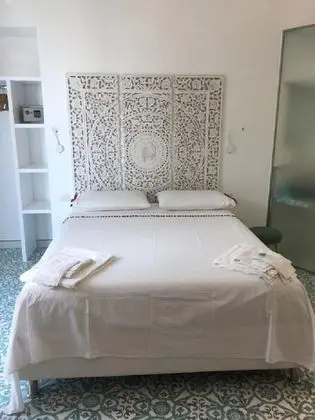 Deluxe Tek Büyük Yataklı Oda, 1 Büyük (Queen) Boy Yatak, Balkon, Kısmi Deniz Manzaralı (Positano)