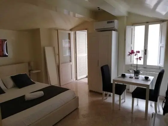 Tek Büyük Yataklı Oda, Banyolu/Duşlu (Suite 3)