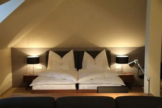 Tek Büyük veya İki Ayrı Yataklı Oda