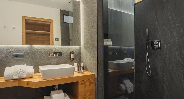 Exclusive Tek Büyük veya İki Ayrı Yataklı Oda, 1 Yatak Odası, Sauna, Dağ Manzaralı