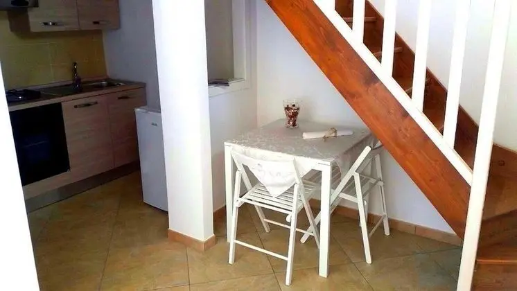 Tek Büyük Yataklı Oda, Küçük Mutfak