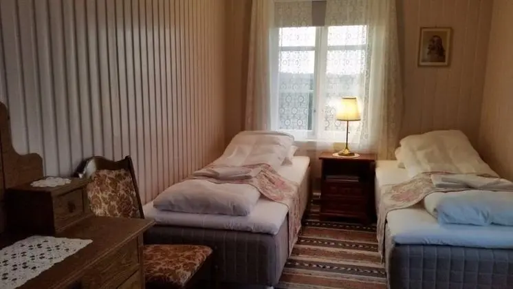 Tek Büyük Yataklı Oda, Ortak Banyo