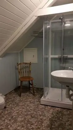 Tek Büyük Yataklı Oda, Ortak Banyo