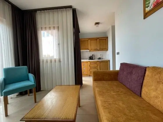 Deluxe Suit 1+1 Oda, Deniz Manzaralı