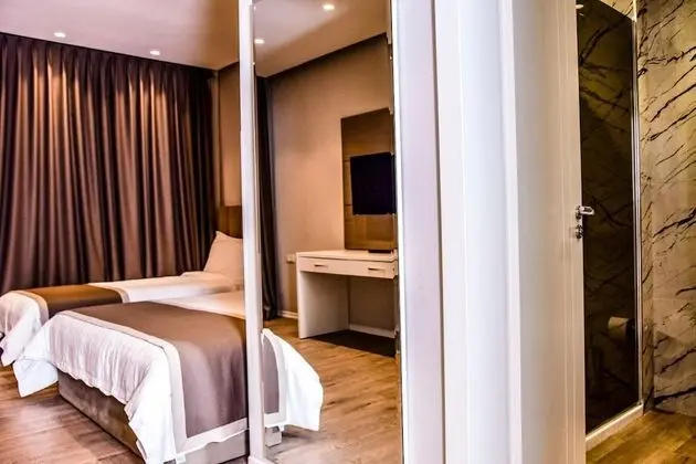 Standard Tek Büyük veya İki Ayrı Yataklı Oda, 1 Yatak Odası, Balkon, Şehir Manzaralı