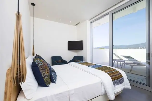 Panoramic Tek Büyük Yataklı Oda