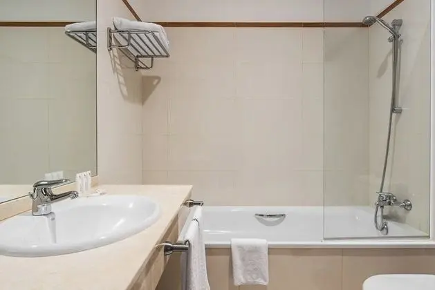 Tek Büyük veya İki Ayrı Yataklı Oda