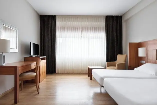 Tek Büyük veya İki Ayrı Yataklı Oda