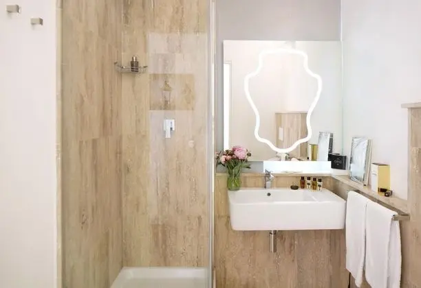 Superior Tek Büyük Yataklı Oda