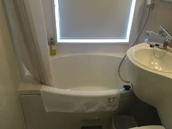 Tek Kişilik Oda, Sigara İçilmez (  B  )