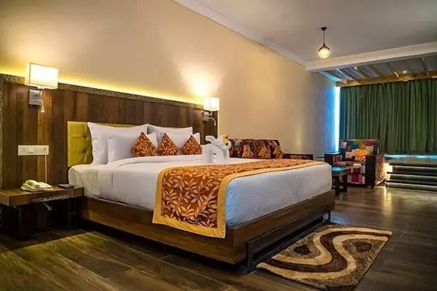 Super Deluxe Room with Plunge Pool