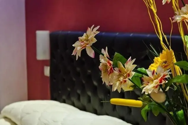 Büyük Yataklı Tek Kişilik Oda