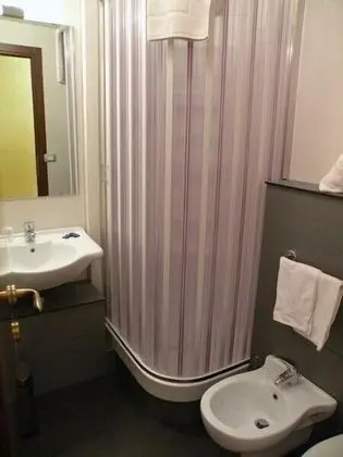 Standard Tek Büyük Yataklı Oda, 1 Çift Kişilik veya 2 Tek Kişilik Yatak