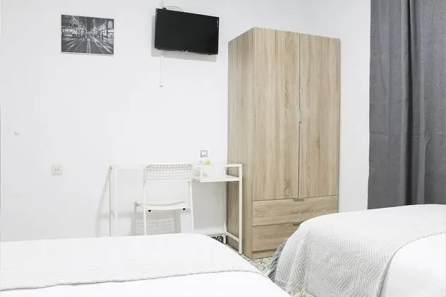Basic Tek Büyük Yataklı Oda