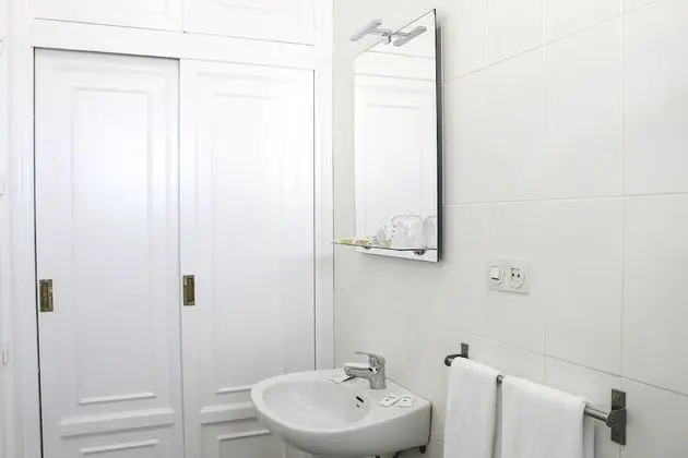 Basic Tek Büyük Yataklı Oda