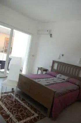 Tek Büyük Yataklı Oda, Balkon