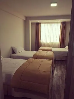 Üç Kişilik Oda, 3 Tek Kişilik Yatak, Sigara İçilmez, Özel Banyo